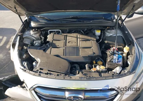 2019 Subaru Outback 3.6R Limited из США, поврежденный, VIN 4S4BSENC2K3305144